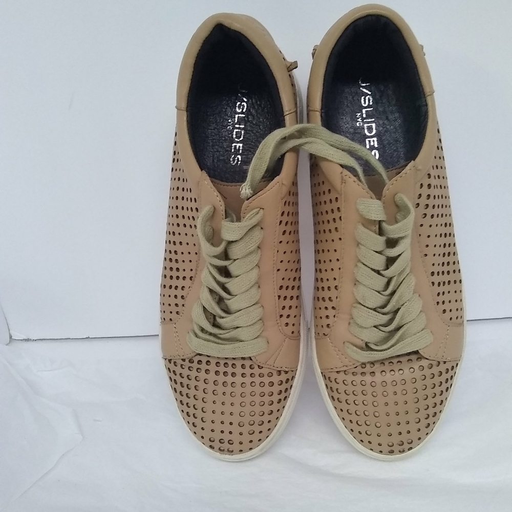 J/SLIDES NYC Womens Sneakers Sz 8 Beige Vegan Leather Tennis Shoes Lace Up Low